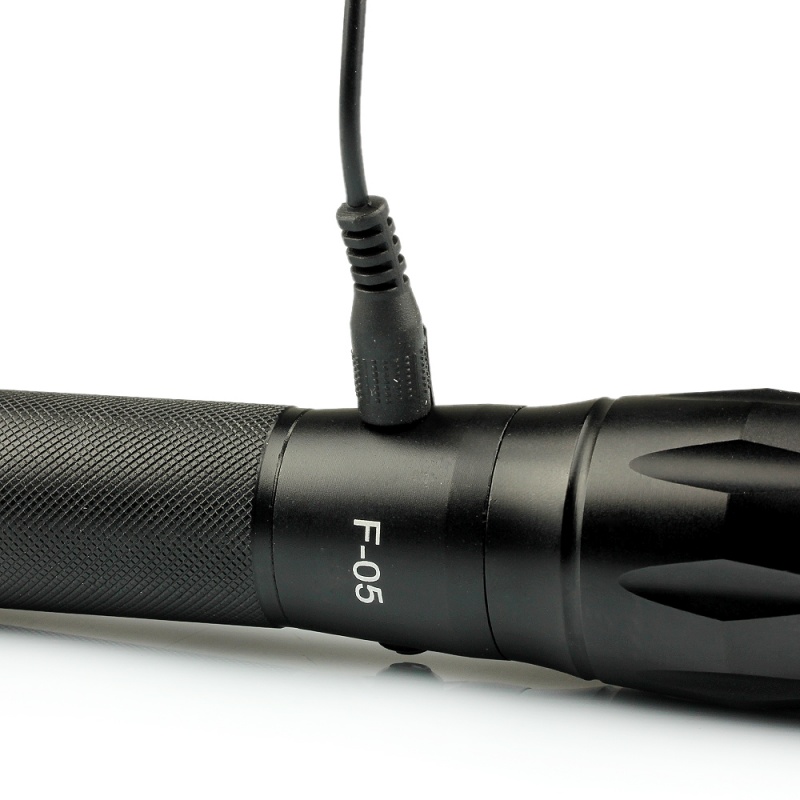 F.B.I Zoom Pompalı Şarjlı Fener Seti F-05